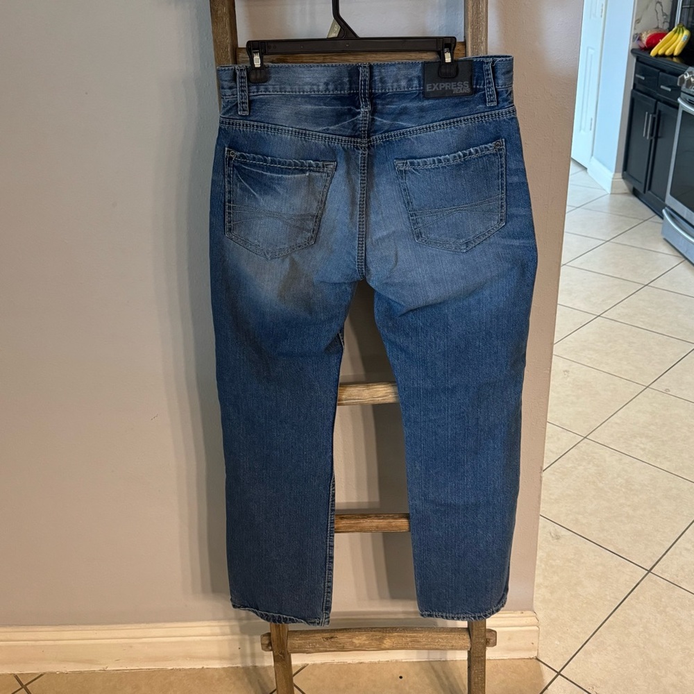 Men's Distressed Blue Jeans 34x32 - Picture 6 of 11